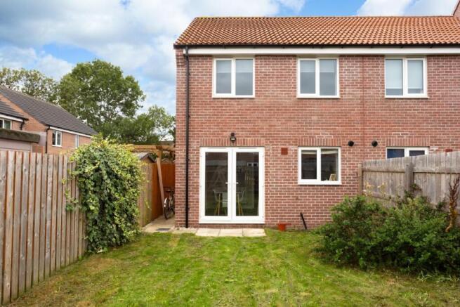 2 bed Semi-Detached for sale Image 11