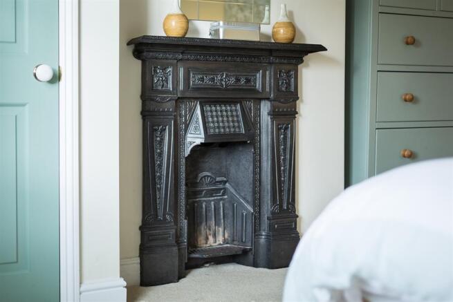 Bed 1 Fireplace