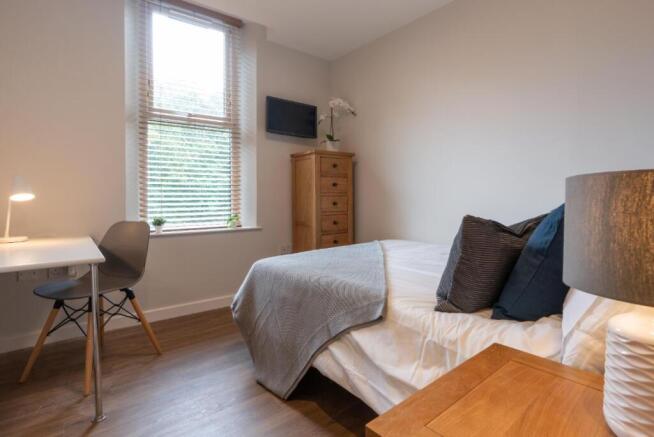LHF5 - Bedroom 1