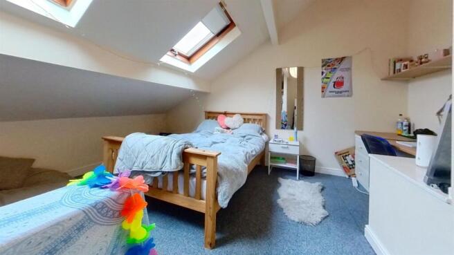 105-Dawlish-Road-Bed