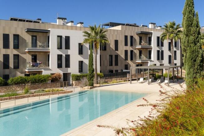Community Pool (1).j