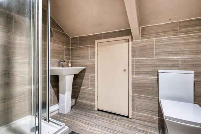 3 bed Terraced for sale Image 10
