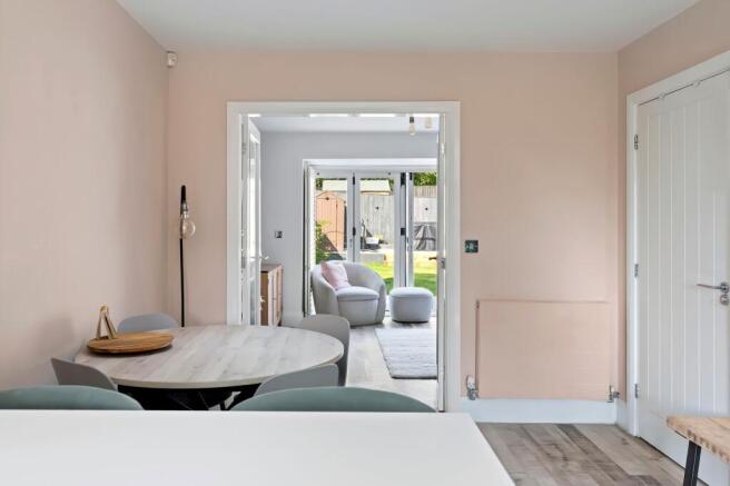 3 bed Semi-Detached for sale Image 6