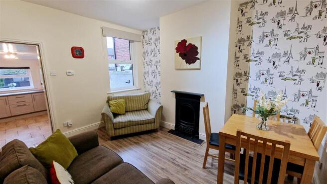 Lounge / Dining Room