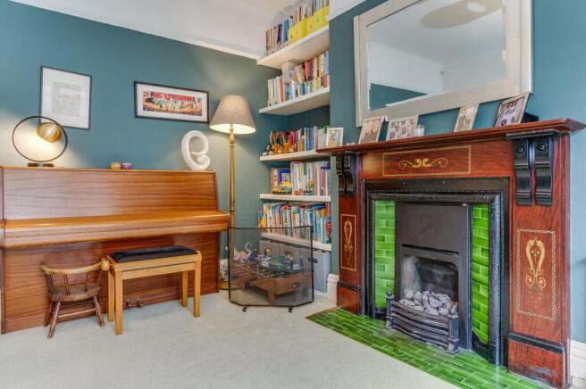 5 bed Terraced for sale Image 9
