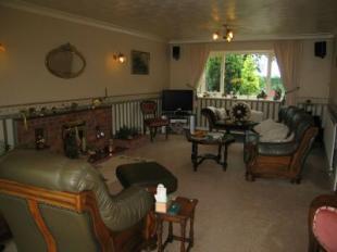 Large Lounge