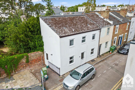 Portland Square, Cheltenham, Gloucestershire, GL52