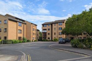26, The Rowans, Woking GU22 7SS