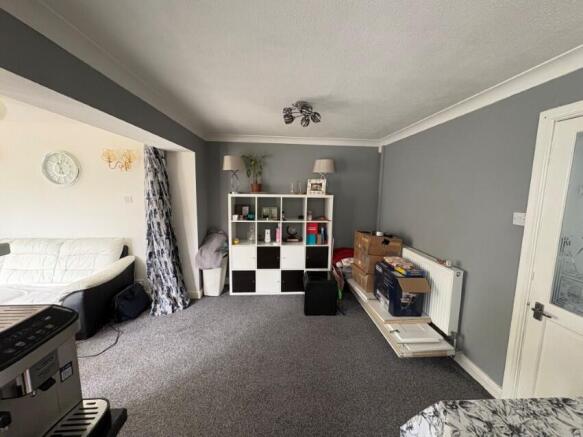 3 bed Detached to rent Image 8