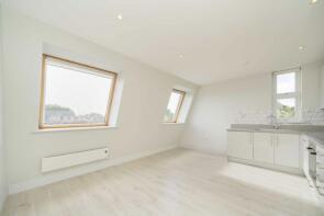 Flat 12, Rivia House, High Road, Whetstone, London N20 0RA