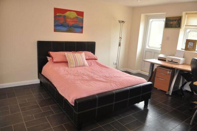 Downstairs Bed...