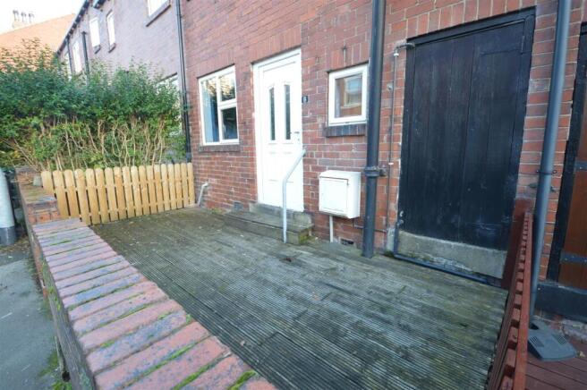 3 bed Terraced to rent Image 12