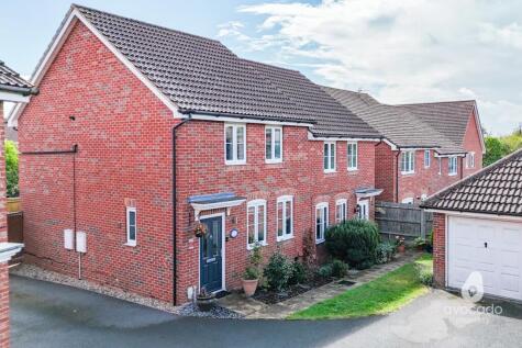 Fuchsia Grove, Shinfield, RG2