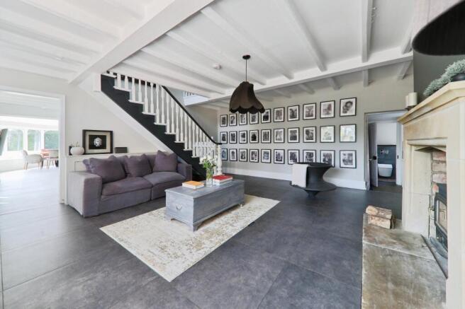 4 bed Detached for sale Image 7