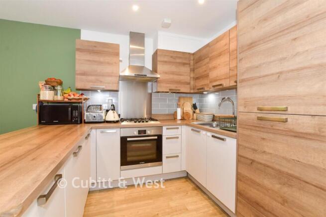 Kitchen/ Dining Room