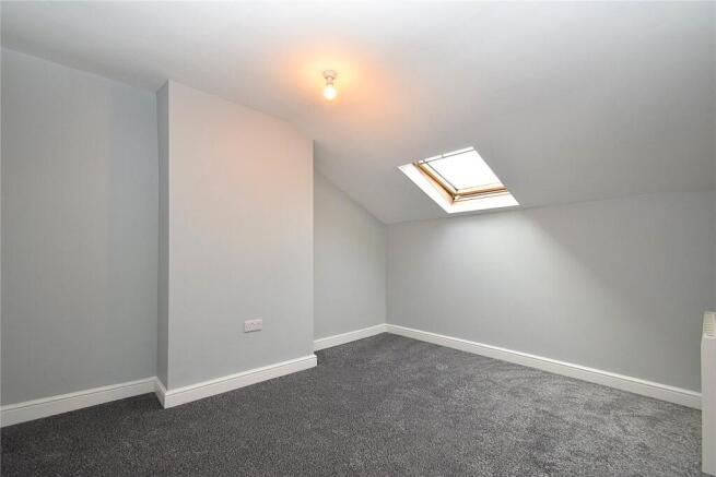 1 bed Apartment to rent Image 6