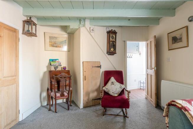SITTING ROOM