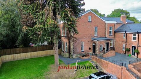 Silvan Court, Macclesfield