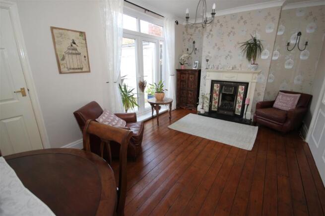 dining room 1.JPG