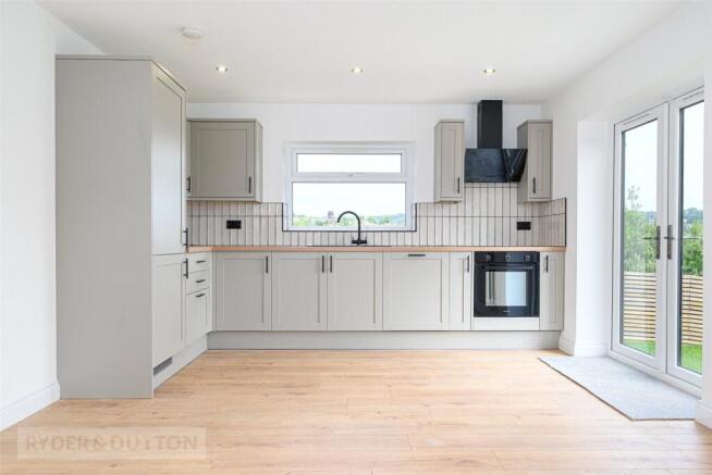 3 bed Detached for sale Image 5