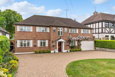 Mymms Drive, Brookmans Park, Hatfield, AL9 7AF