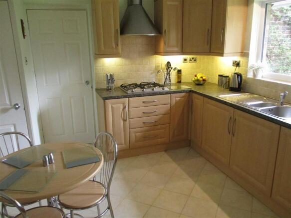 Kitchen/Breakfast Ro