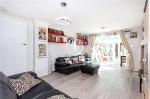 25, Heton Gardens, Hendon, London NW4 4XS