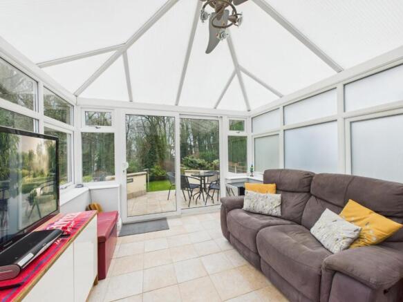 3 bed Semi-Detached for sale Image 11
