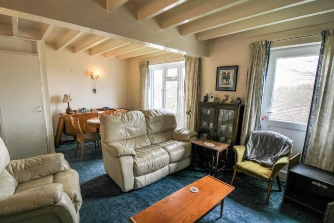 3 bed Apartment for sale Image 9
