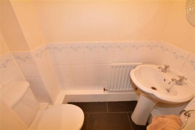 GROUND FLOOR CLOAKROOM