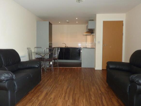 Lounge & Kitchen