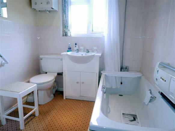 Photo 10
