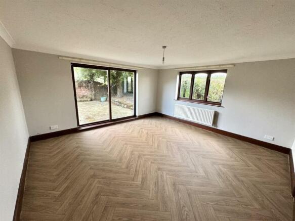 Dining Room.jpg