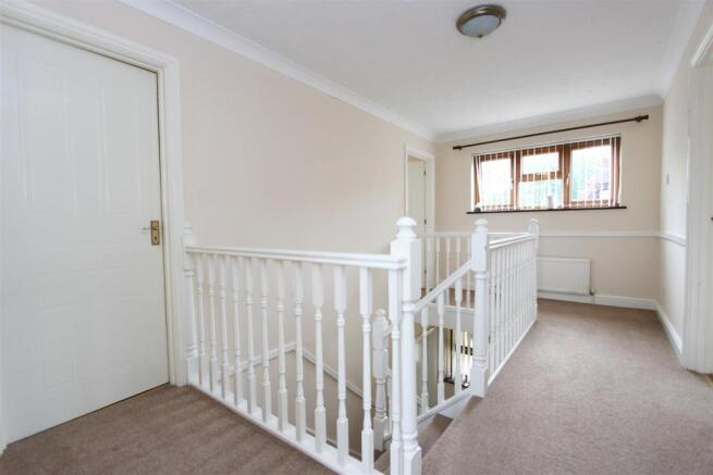 FIRST FLOOR LANDING