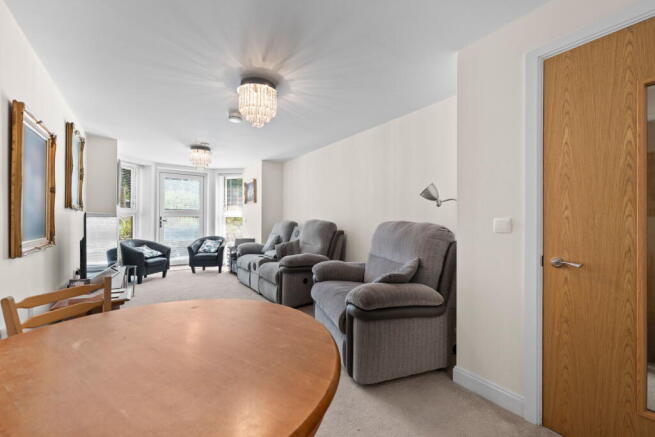 1 bed Retirement Property for sale Image 9