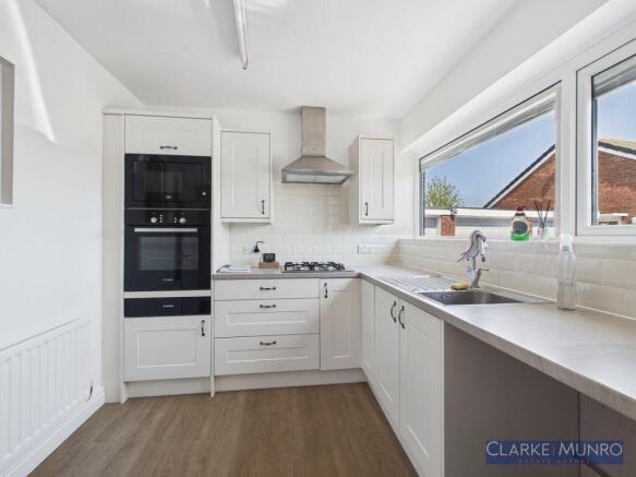 2 bed Semi-Detached Bungalow for sale Image 4