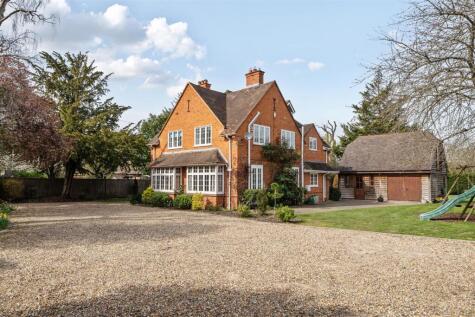 Orchard Road, Hurst, Reading, Berkshire, RG10