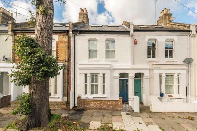 1-bed flat on Goldsboro Road, Nine Elms, £429,950