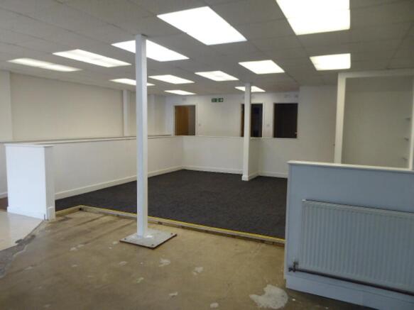 P1050253  rearTL.JPG