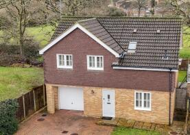 76, Cranleigh Mead, Cranleigh GU6 7JT