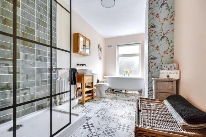 Bathroom.jpeg