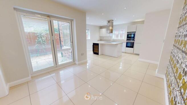 4 bed Detached for sale Image 2