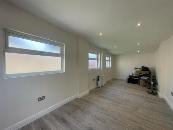 Richmond Way, Oadby, Leicester photo 4