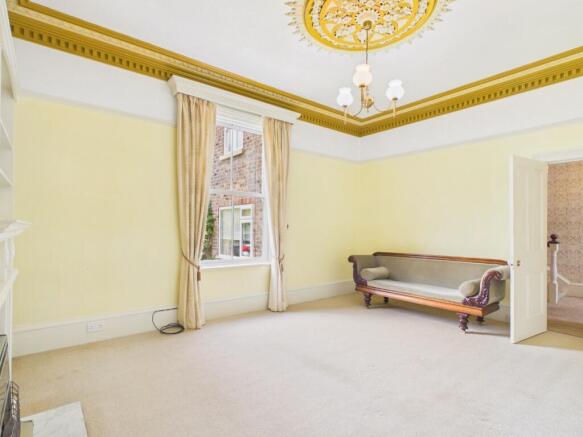 5 bed Semi-Detached for sale Image 6
