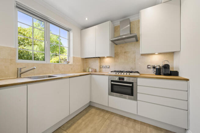 Rythe Road, Claygate photo 4