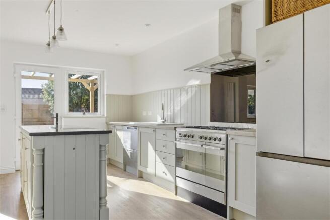 19 Halesworth Road 12.jpg