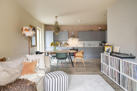 Wintergreen Court, Hackney, LONDON, E9