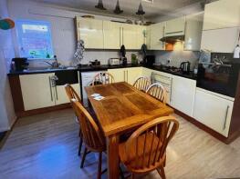 4, Cedarview, Canterbury CT2 8JE