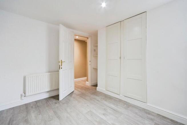2 bed Apartment for sale Image 12