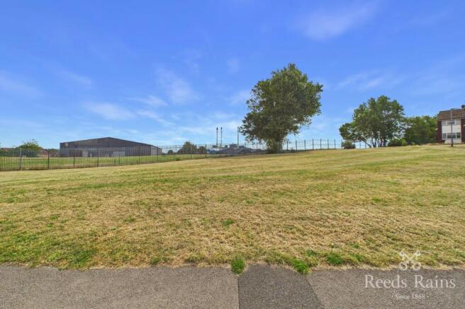 2 bed Semi-Detached for sale Image 12